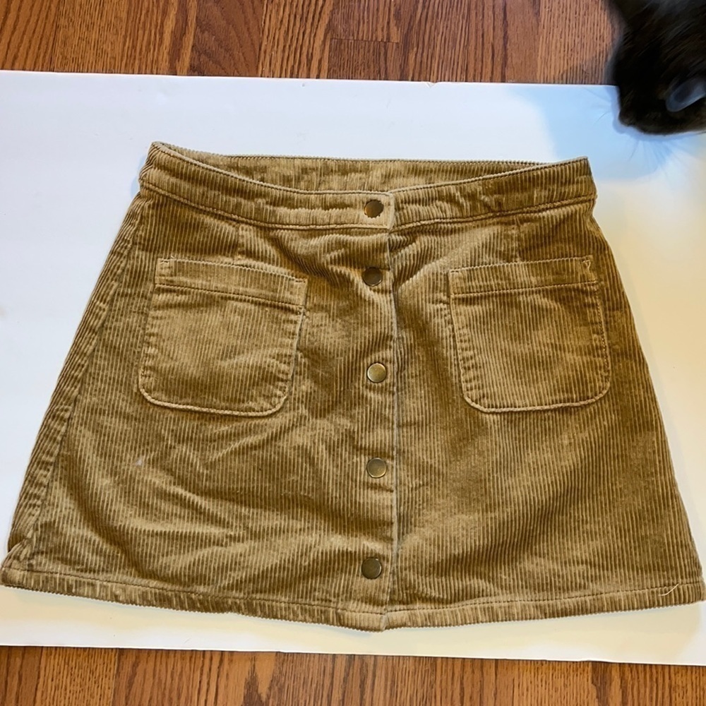 Arizona juniors corduroy, button up tan skirt size 11